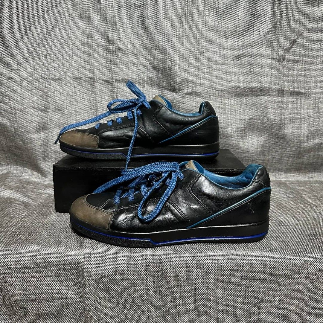 Hugo boss plat shoes (Category: Casual Shoes) located in Manila. Submitted by almonddy26 (Listing ID 1426368836, Image 1). Description: 🤍Item: Hugo boss plat shoes 🤍Brand: Hugo boss 🤍Matirial: Leather 🤍Quality: Original 🤍color: Black 🤍Size: 40 euro 🤍Sex: For men 🤍Issue: Sign of use 🤍Condition Rate: 9/10 🤍Other info:.