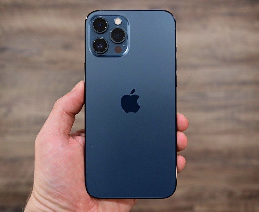 iPhone 12 Pro Max 128 GB (Category: iPhone 12 Series) located in Santa Maria. Submitted by adwqwq (Listing ID 1426218487, Image 1). Description: Issue: 74% Battery Health Meetup or Lalamove. .