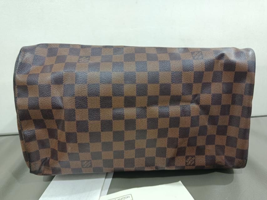 Louis Vuitton Damier Ebene Speedy 35 (Category: Luxury Bags & Wallets) located in Quezon City. Submitted by silvague (Listing ID 1426239616, Image 3). Description: Slightly negotiable.