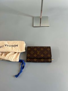 (Category: ) located in . Submitted by luxbag_ph (Listing ID 1426326351, Image 1). Description: .