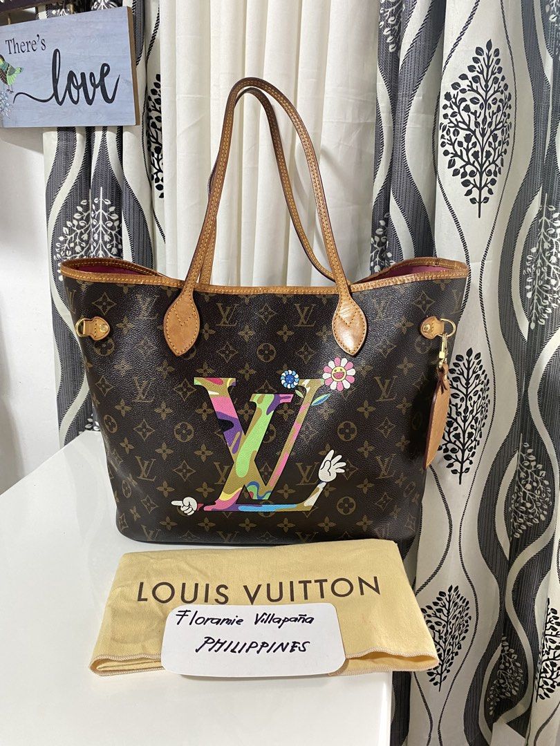 Louis Vuitton Neverfull Murakami Edition Tote Bag (Category: Luxury Bags & Wallets) located in Tagum. Submitted by amarasluxbag (Listing ID 1426287338, Image 1). Description: With minimal cracks sa leather Maganda pa May mga kunting dirt lang sa body Coded .