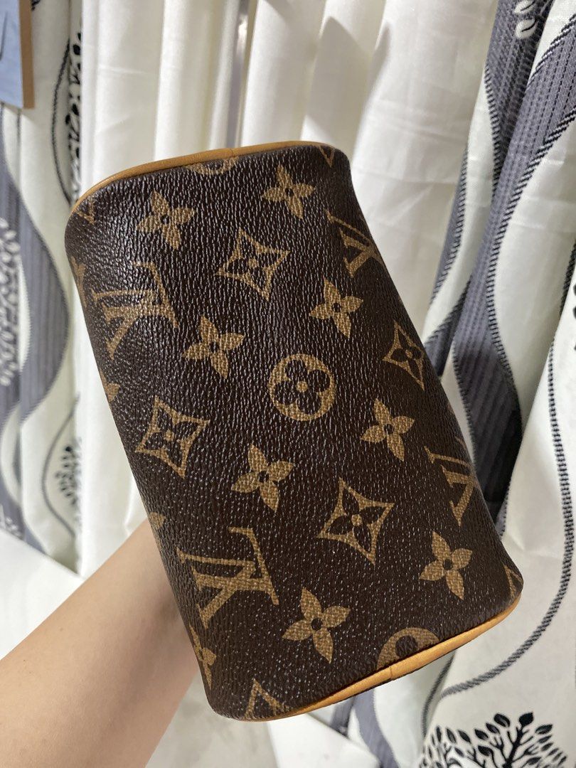 Louis Vuitton Speedy Nano Monogram (Category: Luxury Bags & Wallets) located in Tagum. Submitted by amarasluxbag (Listing ID 1426284905, Image 2). Description: Super liit neto kasya namn phone Coded No flaws Good condition .