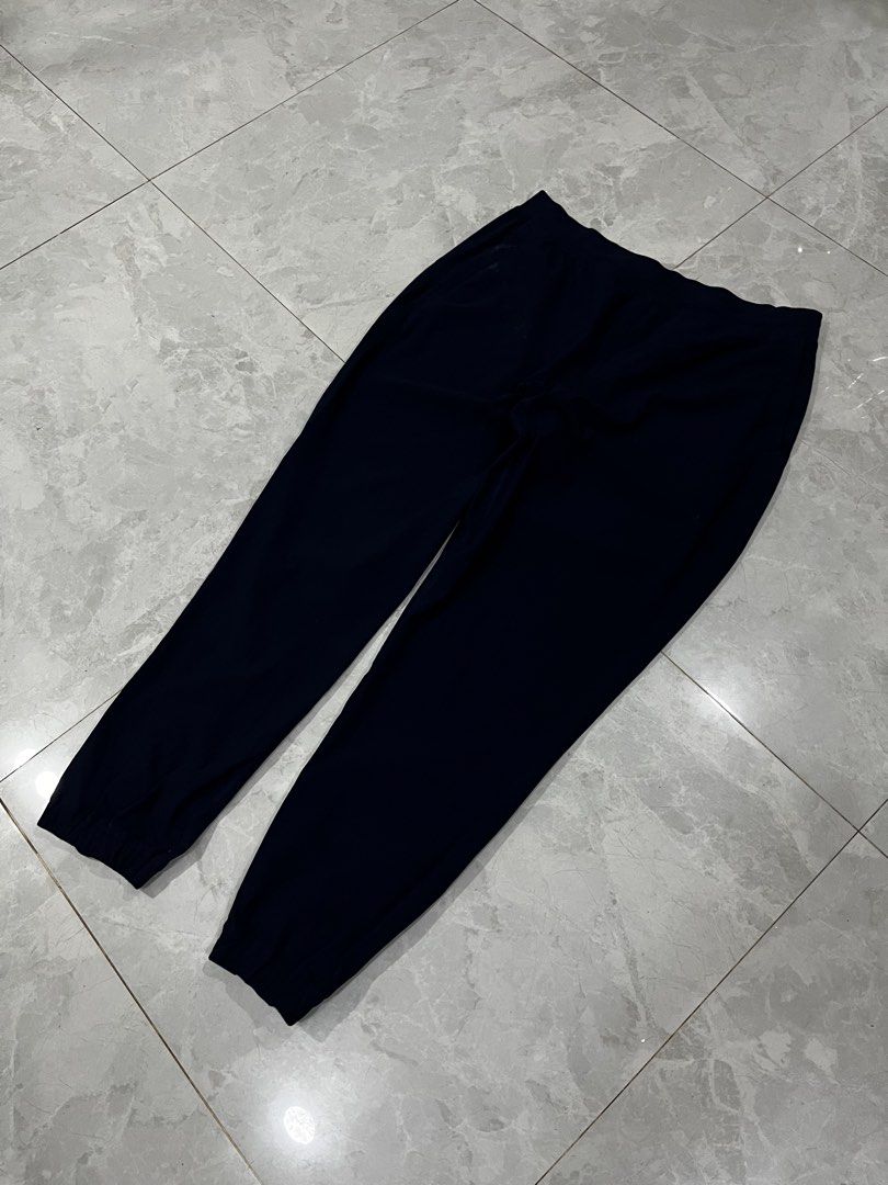 Lululemon - Lululemon | Activewear Anklezip | Jogging Pants (Category: Activewear) located in Taguig. Submitted by shhhhselection (Listing ID 1426383322, Image 2). Description: WTS “Lululemon Activewear | Anklezip Jogging Pants” Authentic Size 12 Waist - 28” to 34” (Stretchable with Strings) Length - 40” Excellent Condition 998 Pesos Only! 📩📩 📍Taguig City.