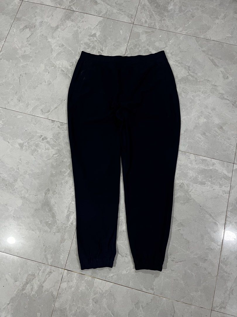 Lululemon - Lululemon | Activewear Anklezip | Jogging Pants (Category: Activewear) located in Taguig. Submitted by shhhhselection (Listing ID 1426383322, Image 1). Description: WTS “Lululemon Activewear | Anklezip Jogging Pants” Authentic Size 12 Waist - 28” to 34” (Stretchable with Strings) Length - 40” Excellent Condition 998 Pesos Only! 📩📩 📍Taguig City.