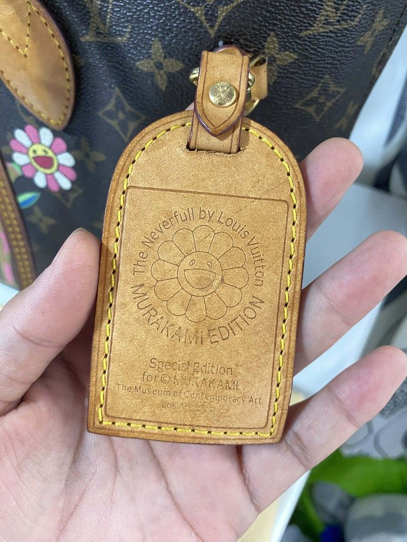 Lv neverfull mm (Category: Luxury Bags & Wallets) located in Tagum. Submitted by janmarion049706 (Listing ID 1426325537, Image 2). Description: good condition maganda pa may minimal cracks sa lips matibay normal sign of use only dustbag not included.