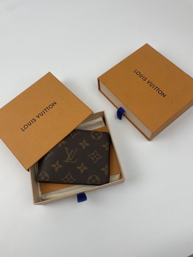 LV Slender Wallet (Category: Luxury Bags & Wallets) located in Las Pinas. Submitted by vinalcantara (Listing ID 1426304467, Image 1). Description: For Steal / Trade !! LV Slender Wallet Brandnew / with dust bag, box and receipt Php 23,000 (SRP 28,000) Will send detailed pics upon request ✔️ ✅ Terms/Layaway 📍 Loc/Meet ups: Las Piñas 💸 BDO or Gcash 🚚 Lalamove/LBC ✔️ Unli vouch and legit check @Prynne_sole on IG! Dm to purchase!.