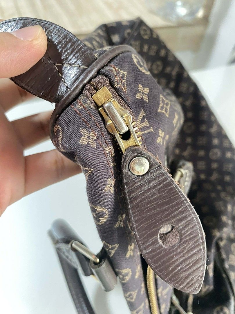 Lv speedy mini lin 30 (Category: Luxury Bags & Wallets) located in Tagum. Submitted by janmarion049706 (Listing ID 1426330942, Image 3). Description: good condition malinis loob at labas super tibay no flaws normal sign of use only.
