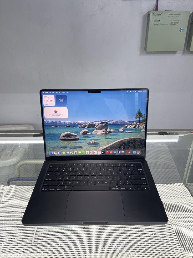 Macbook Pro M5 512/16 14-inch, 2025 (Category: Laptops & Notebooks) located in Manila. Submitted by oddlion-e6f6 (Listing ID 1426248337, Image 1). Description: For Sale❗️❗️❗️ New Stock😲❗️❗️❗️ Apple Laptop Macbook Pro M5 14-inch,2025 Processor: M5 Chip Storage: 512GB SSD Memory: 16GB RAM mac OS: macOS Tahoe Version 26.3 Cycle Count: 3 Baterry Health: 100% Baterry Condition: Normal Color: Space Black included: Unit, Original Charger, Pouch all Tes