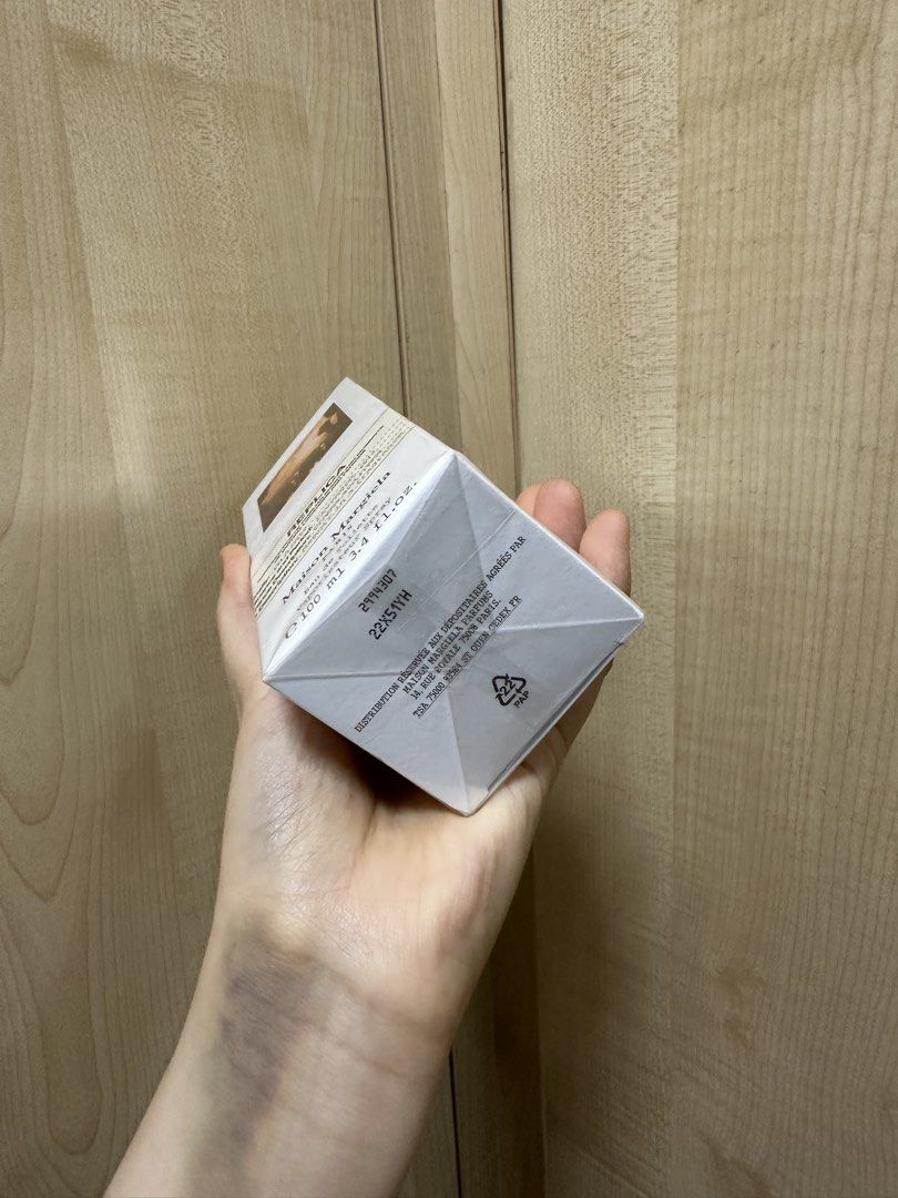 Maison Margiela ON A DATE EDT (Category: Fragrance & Deodorants) located in Quezon City. Submitted by favesforless (Listing ID 1426220473, Image 3). Description: Brand new Never used Guaranteed authentic or money back Bought in rustans shangrila SRP 9350 Rfs need funds.