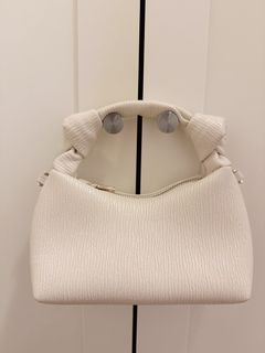 （分類：）位於 。 由 _88ab 提交（商品編號 1426210692，圖片 1）。簡介： 。