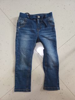 (Category: ) located in . Submitted by yeehuai (Listing ID 1426187753, Image 1). Description: .