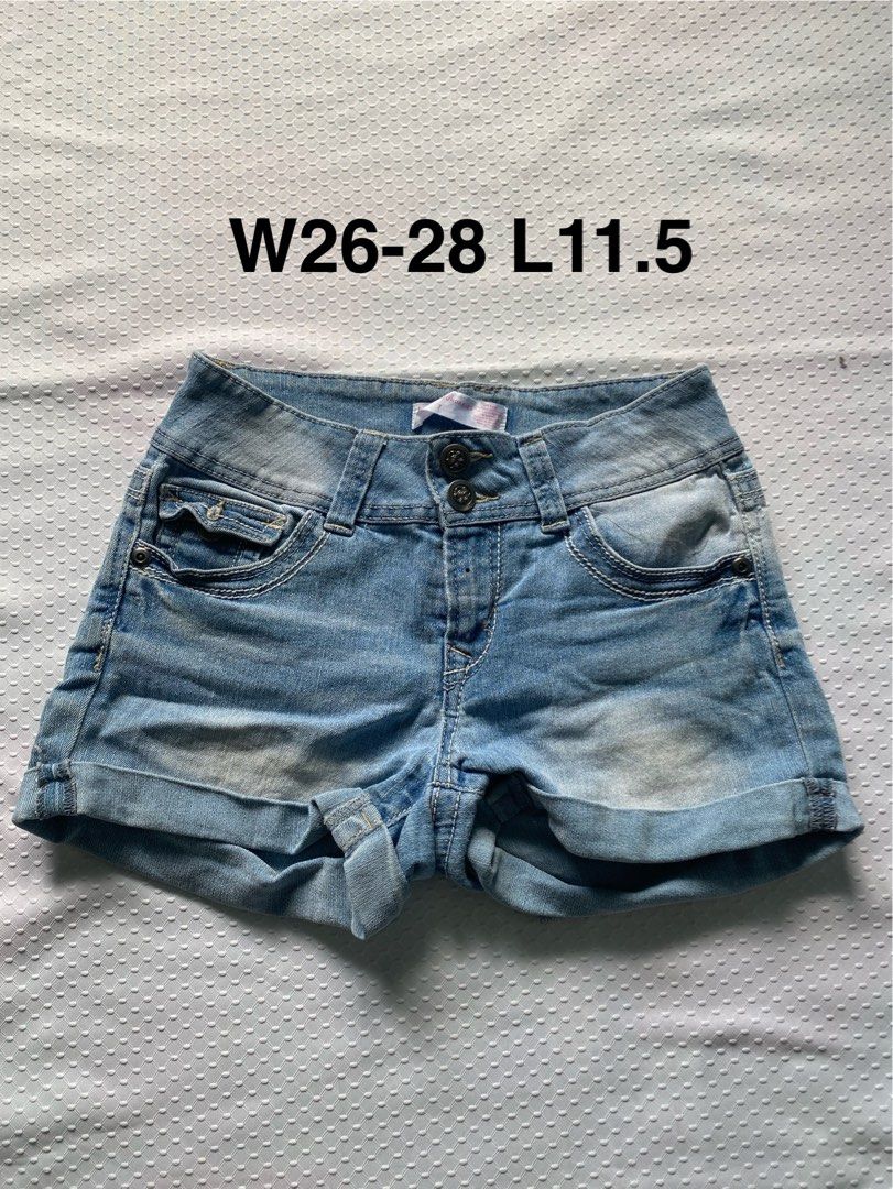 No Boundaries Denim Shorts W26-28 (Category: Shorts) located in Santa Rita. Submitted by jayiwishes (Listing ID 1426223358, Image 1). Description: Size is W26-28 and L11.5. .