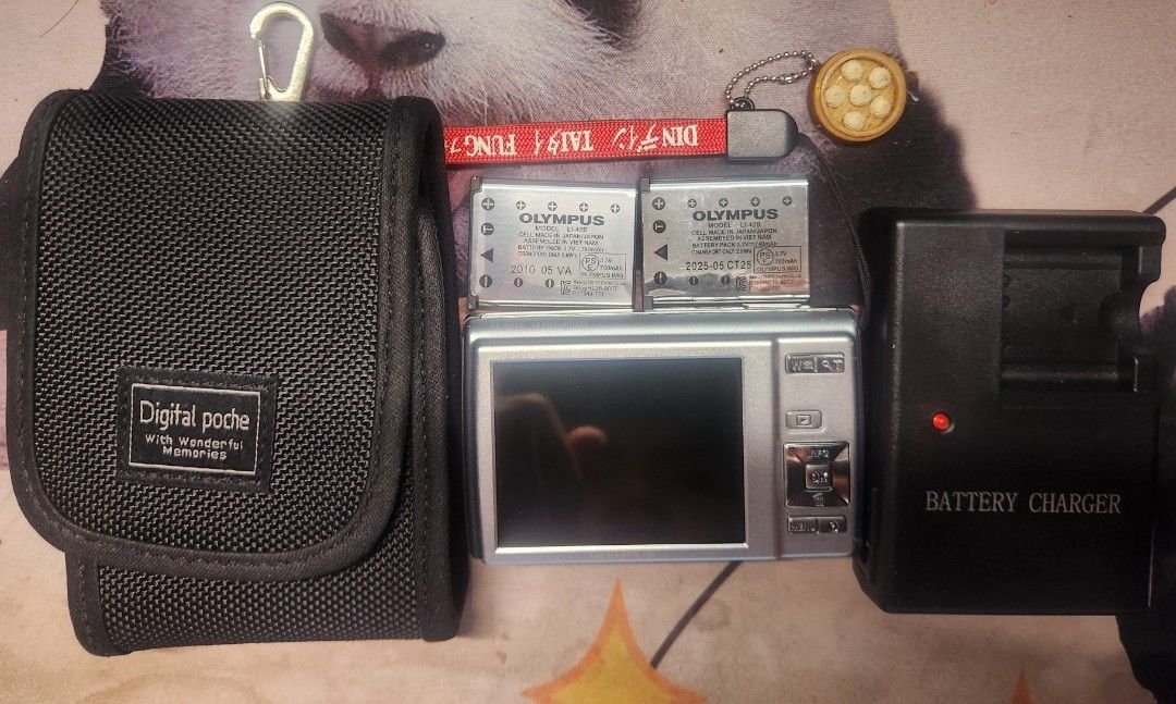 Olympus FE 5050 (Category: Cameras) located in Cabiao. Submitted by johnsulitshop (Listing ID 1426309829, Image 2). Description: Vintage Olympus FE 5050 Included: - charger - 2 batteries meetup SM San Lazaro or around Binondo.