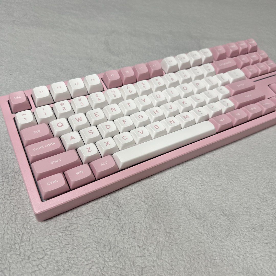 Feker Galaxy 80 Keyboard in Pink (Category: Computer Keyboard) located in Paranaque City. Submitted by hershey_august (Listing ID 1426358226, Image 2). Description: Trimode connectivity Unboxed Used once for content creation only.