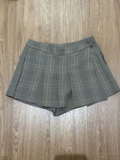 (Category: ) located in . Submitted by cesca.finds (Listing ID 1426290506, Image 1). Description: .