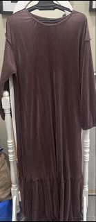 (Category: ) located in . Submitted by thehangerpreloved (Listing ID 1426201831, Image 1). Description: .