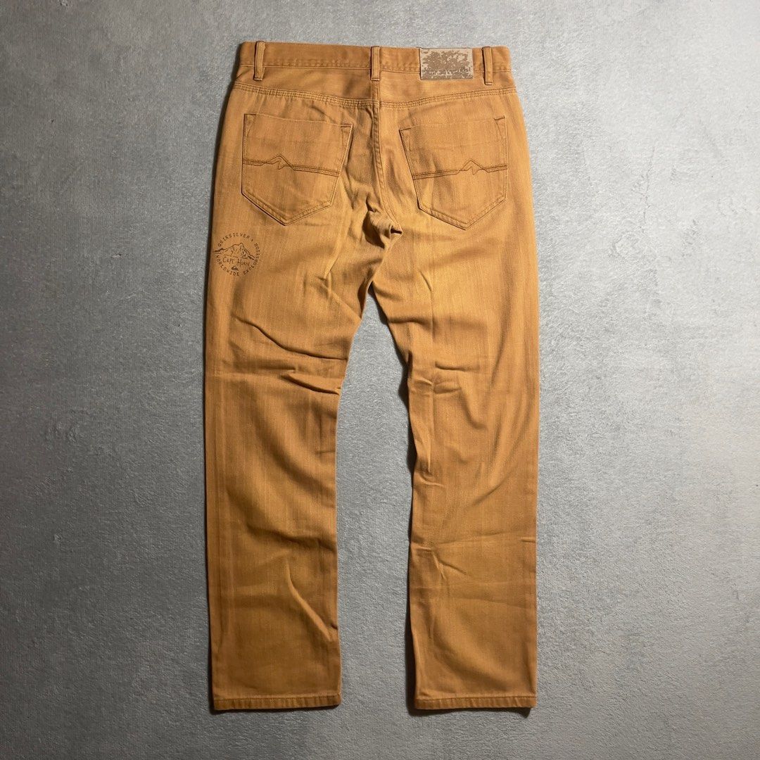QUICKSLIVER EARTH YELLOW PANTS SIZE 32 (Category: Jeans) located in Villaverde. Submitted by bakatzy_secondhand_garments (Listing ID 1426188572, Image 2). Description: SIZE 32 on tab No flaws Still in excellent to new condition .