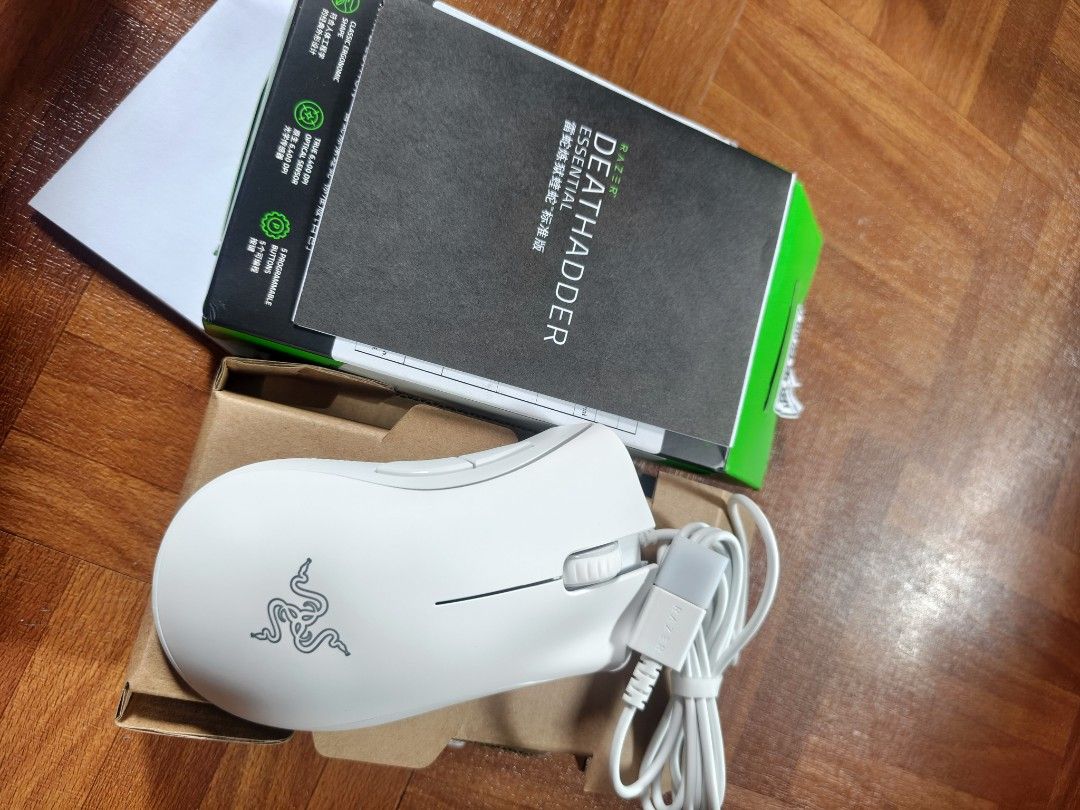 Razer DeathAdder Essential White and Black Edition (Category: Mouse & Mousepads) located in Malabon City. Submitted by tipiditykicks2.0 (Listing ID 1426202925, Image 2). Description: RAZER DEATHADDEE ESSENTIALS WHITE and BLACK 5 hyperesponse Buttons Up to 10 Million Clicks switch life 6,400 DPI Optical Sensor Weight: 96 grams Size: 127 x 61 x 42mm Malabon City Area.