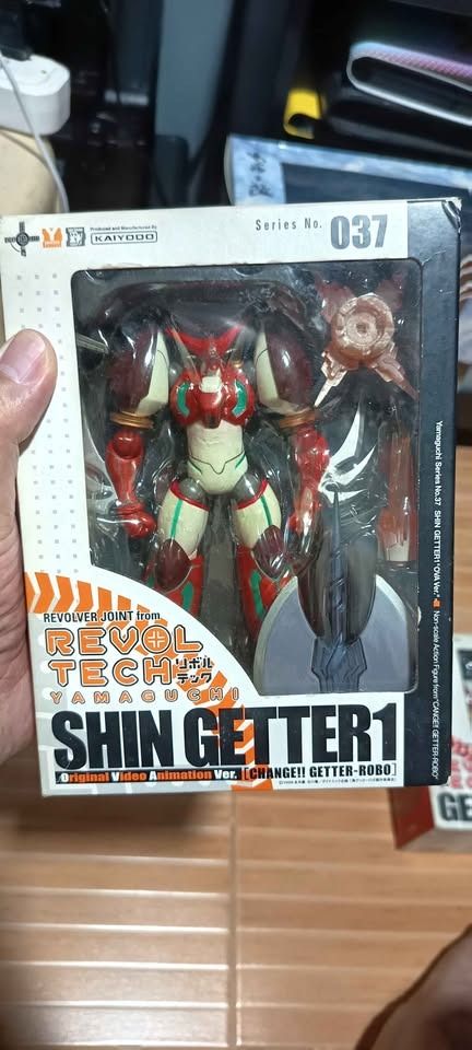 Revoltech Yamaguchi Shin Getter 1 & Getter 3 (Category: Figurines & Statues) located in Manila. Submitted by madfinds (Listing ID 1426250905, Image 1). Description: Getter 3 - 2k Getter 1 - 1.5k Take both 3k or best offer. Meet up: Cavite City Only.
