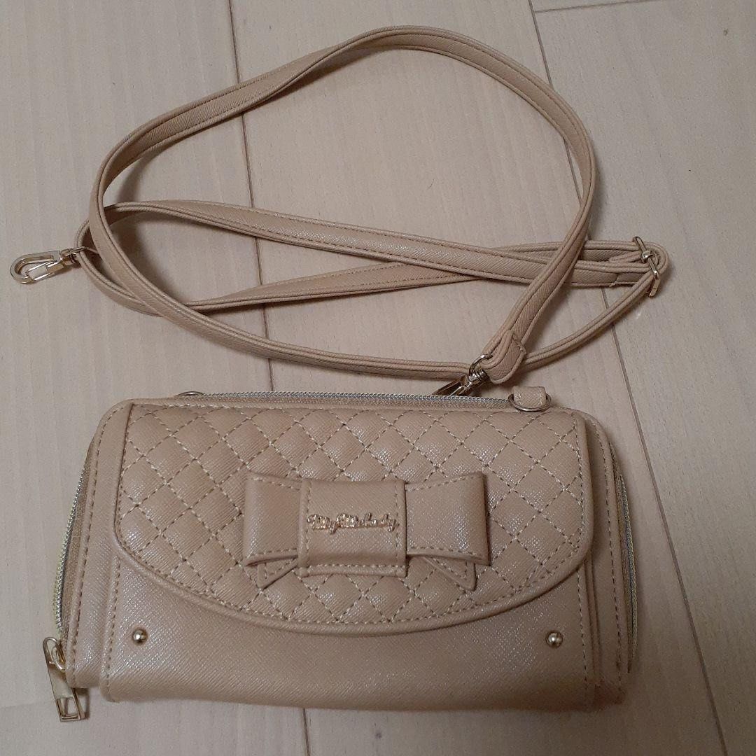 Sanrio - My Melody Wallet Bag (Category: Wallets & Card holders) located in Quezon City. Submitted by secondglanceph (Listing ID 1426251444, Image 2). Description: No flaws. Just signs of use, barely noticeable. In good condition. .