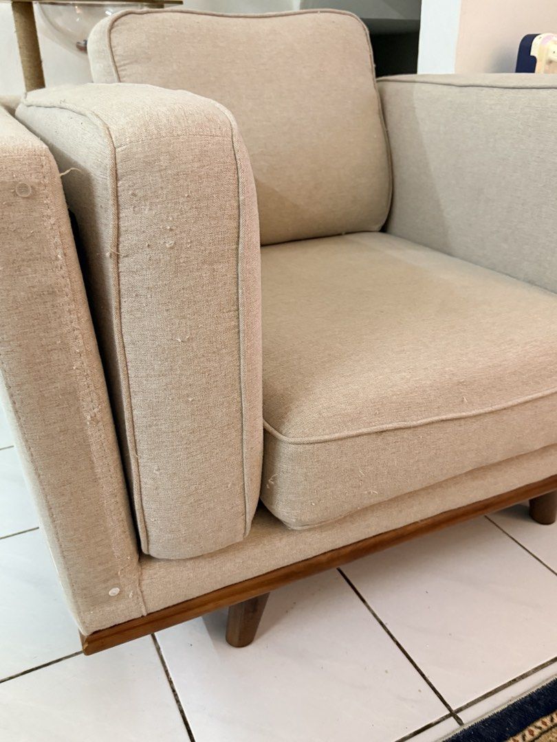 Sofas (Category: Sofas) located in Johor Bahru. Submitted by tieyyaaaa (Listing ID 1426307349, Image 3). Description: Details:- Set sofa: 1+2+3 Colour: Nude Material: Solid wood leg + extra depth seat (so comfy) Conditions: 7/10 (scratch bcs i hv cats) Count yourself the real price SELF PICKUP ONLY.