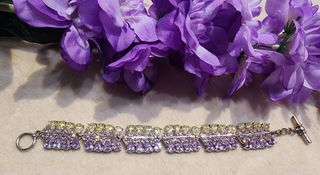 (Category: ) located in . Submitted by royal_treasure_trove (Listing ID 1426251140, Image 1). Description: .