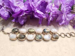 (Category: ) located in . Submitted by royal_treasure_trove (Listing ID 1426247209, Image 1). Description: .