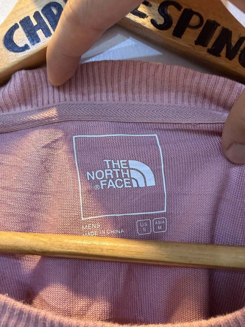 The North Face Graphic Tee (Category: Tshirts & Polo Shirts ) located in Bansalan. Submitted by chrisdrops (Listing ID 1426227496, Image 3). Description: tnf size medium 21x28 no issue need wash dm .