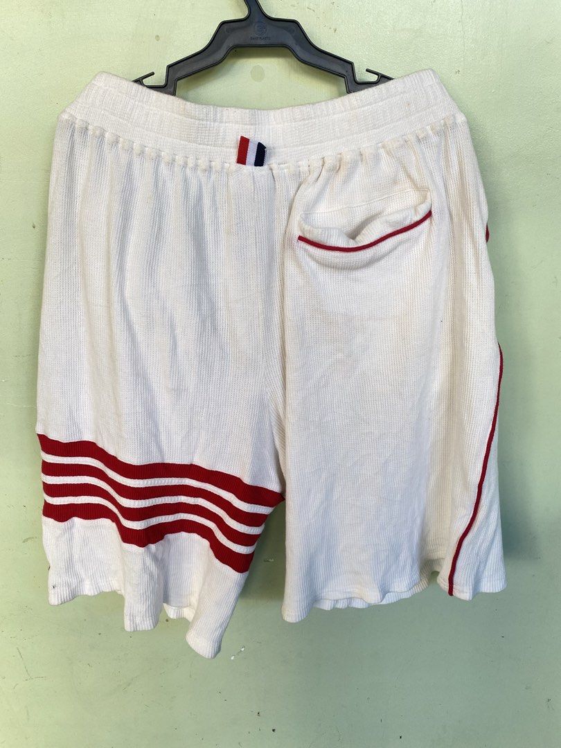 Thom Browne New York White Shorts Size 4 (Category: Luxury Apparel) located in Davao. Submitted by fritzay (Listing ID 1426330841, Image 2). Description: Thom browne Excellent condition 32-34 waistline 19 Length Made in Japan Button fly Needs Wash thrifted item only + sf💸💸 Loc. Mindanao, Davao City 8000.