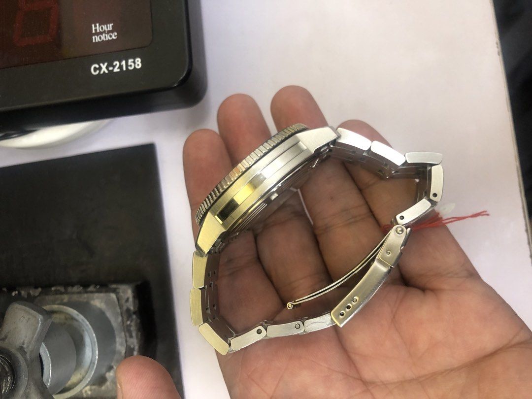 Tissot Seastar Powermatic 80 Automatic Watch (Category: Luxury Watches) located in Quezon City. Submitted by groseph13 (Listing ID 1426273867, Image 2). Description: For sale only Watch unit only 44mm Good working condition With extra links Cubao QC meetup 20k FIRM .
