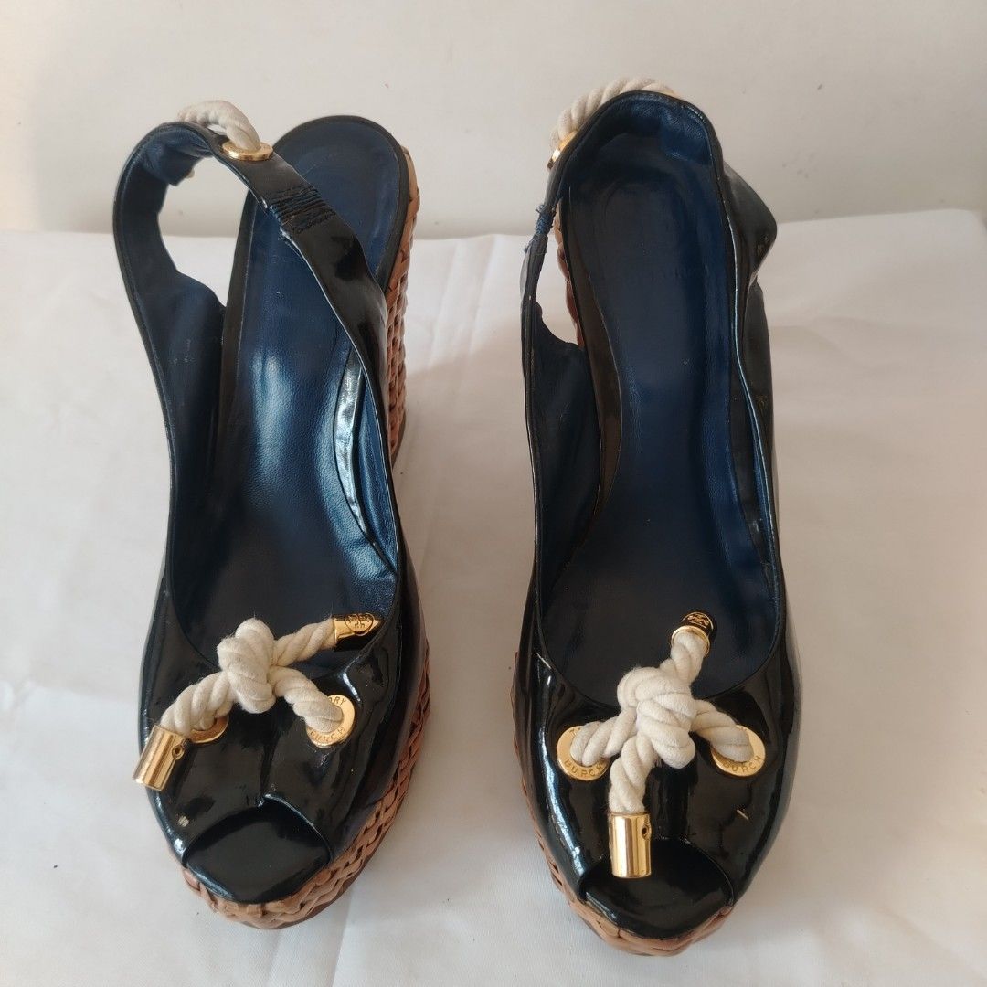 Tory Burch Wedges/ wedge sandal 25cm Insole (Category: Wedges) located in San Carlos. Submitted by fashiondesancarlos05 (Listing ID 1426216555, Image 2). Description: 25Cm insole.