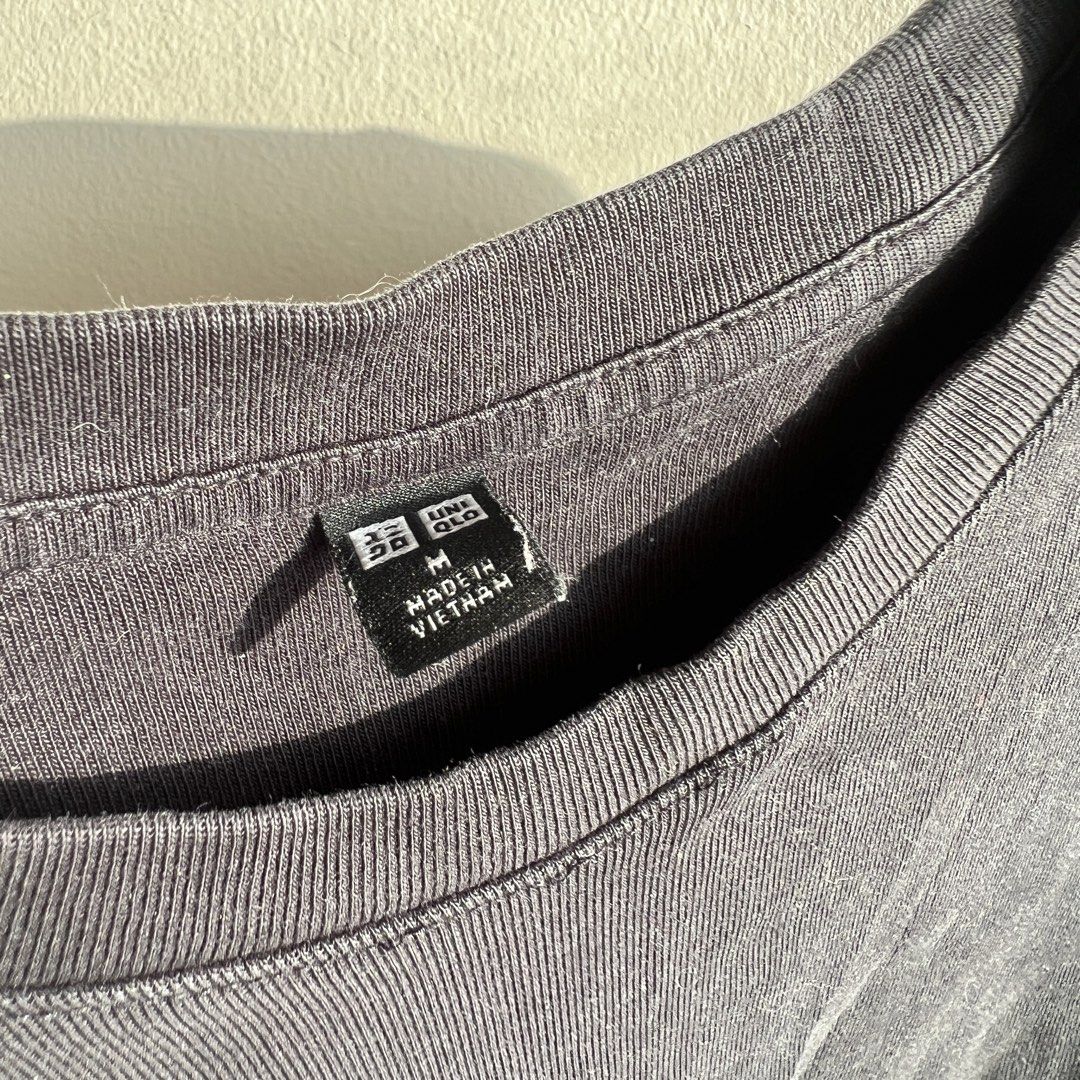 Uniqlo Black Crop Top (Category: Shirts) located in Marikina City. Submitted by declutter.marikina (Listing ID 1426378644, Image 3). Description: has signs of usage. .