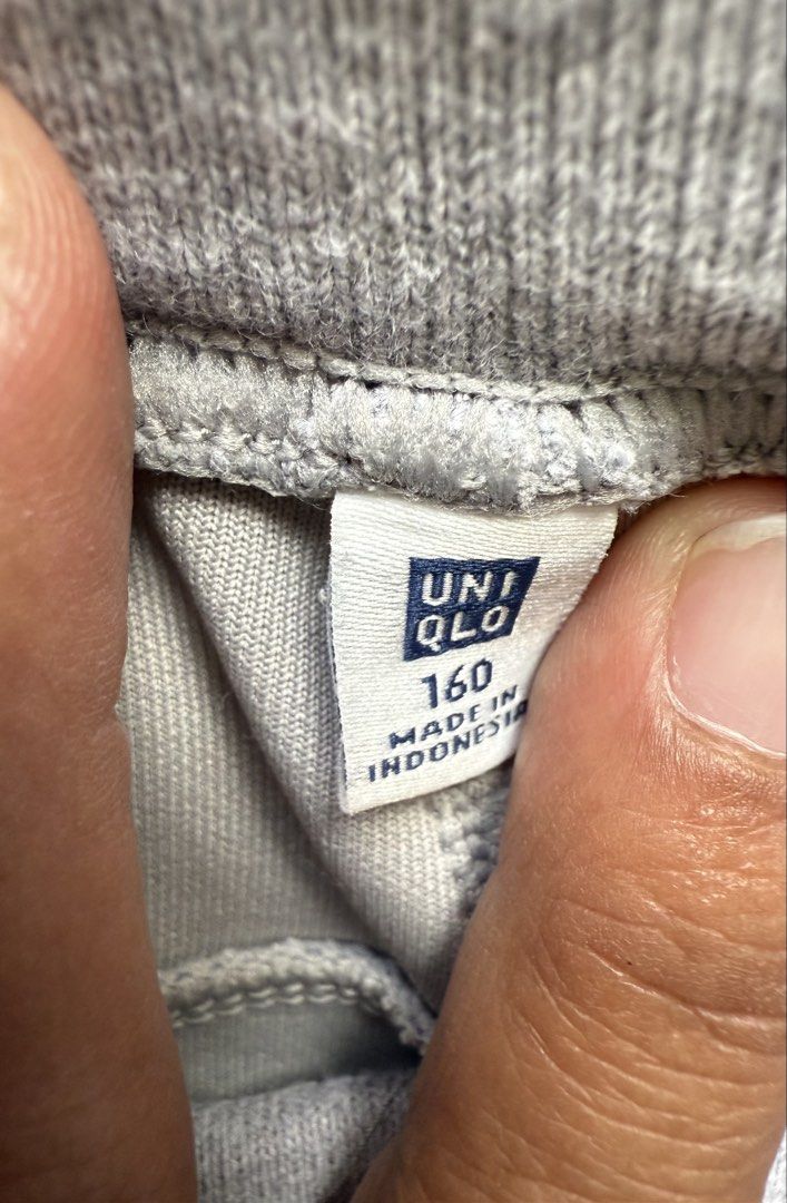 Uniqlo Jogger Sweatpants (Category: Babies & Kids Fashion) located in Panglao. Submitted by whatsdbuzz (Listing ID 1426279557, Image 3). Description: Uniqlo Sweatpants/Jogger size 160 kids fits 10-14 y0.
