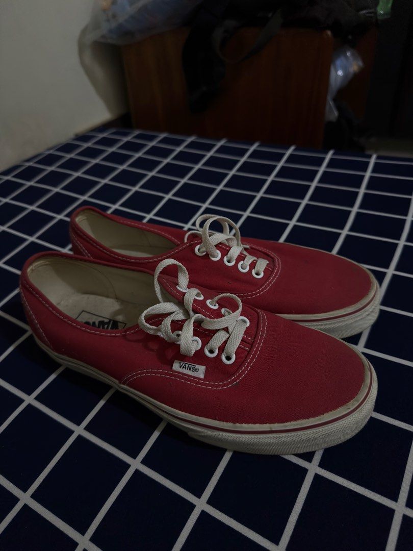 Vans Authentic Red (Category: Sneakers) located in Caloocan City. Submitted by _earldlr (Listing ID 1426298524, Image 1). Description: .