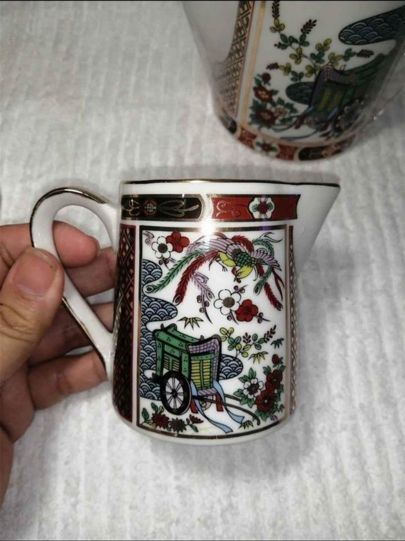 VINTAGE HERITAGE MINT IMARI TEA SETS JAPAN (Category: Other Kitchenware & Tableware) located in Liloan. Submitted by aidolcapz88 (Listing ID 1426266050, Image 3). Description: Take all 3pcs teapot, sugar pot(meron Lang crack sa handle see last Pic) & milk jug. .