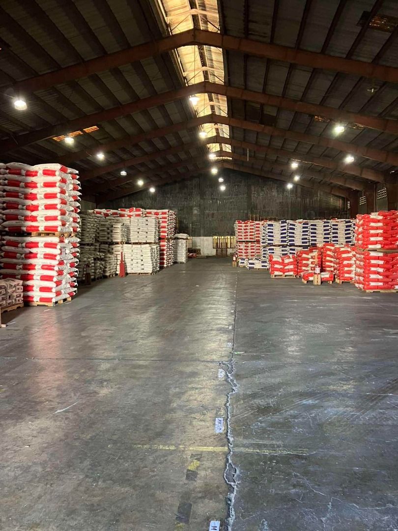 WAREHOUSE FOR LEASE Meycauayan Bulacan (Category: Commercial) located in Quezon City. Submitted by zobelle88properties (Listing ID 1426268981, Image 1). Description: 🐲WAREHOUSE FOR LEASE 📍Meycauayan Bulacan 🪴Floor Area: 1500 sqm Accessible on 40ft 💰Lease Price: PHP 160/sqm + vat terms 2 mon security dep 2 mon adv BELLE CALINA +639175282836 014496.