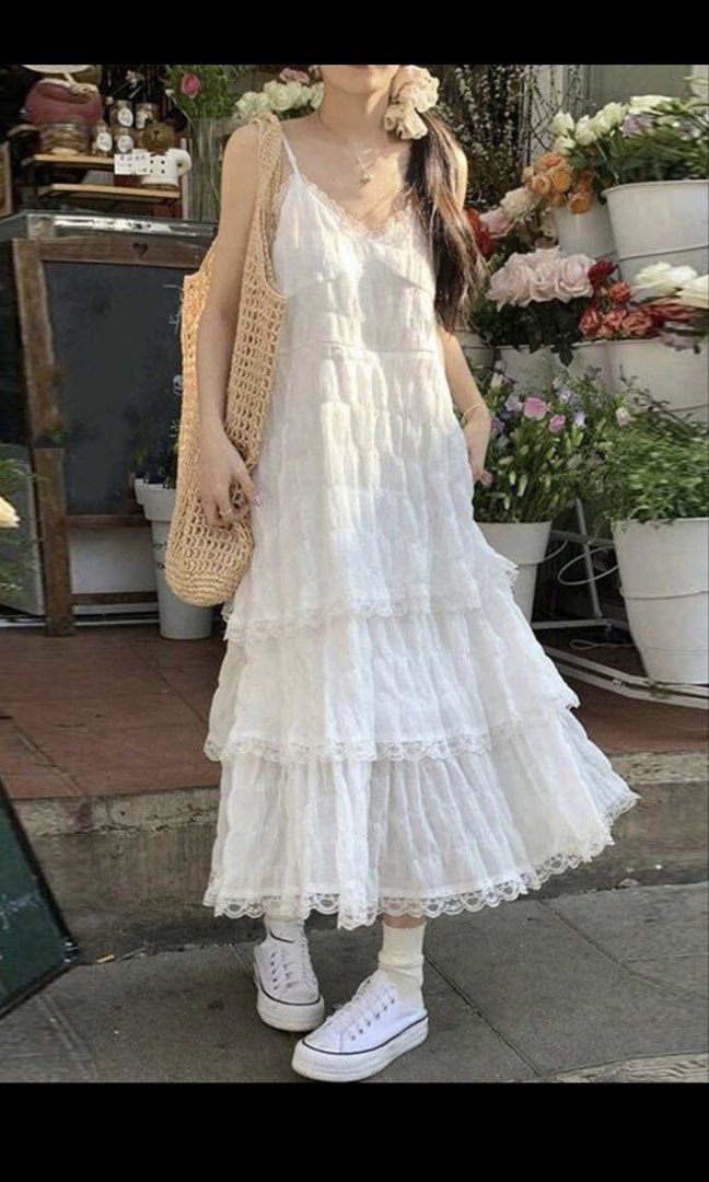 White Ruffled Maxi Dress (Category: Dresses) located in San Jose. Submitted by arakyer (Listing ID 1426188589, Image 1). Description: Brand New. Namali ako ng size ng order huhu.
