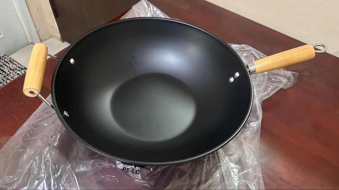 Wok with Wooden Handles (Category: Cookware & Accessories) located in Antipolo. Submitted by lancehyns (Listing ID 1413823239, Image 3). Description: 13 Inch Wok Non-Stick Easy Cleanup and Release Heats Quickly and Evenly Good for easy food release, low-fat cooking and fast cleanups Wood Handle.