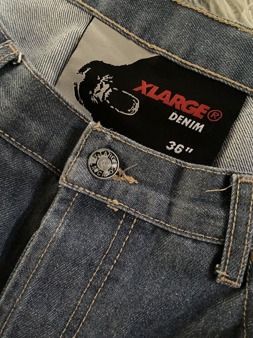 XLARGe (Category: Jeans) located in Cabagan. Submitted by rangi0905 (Listing ID 1426305360, Image 3). Description: 36 on tag 43length 10hem issue hell drags.