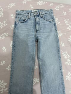 (Category: ) located in . Submitted by mc.closet (Listing ID 1426224619, Image 1). Description: .