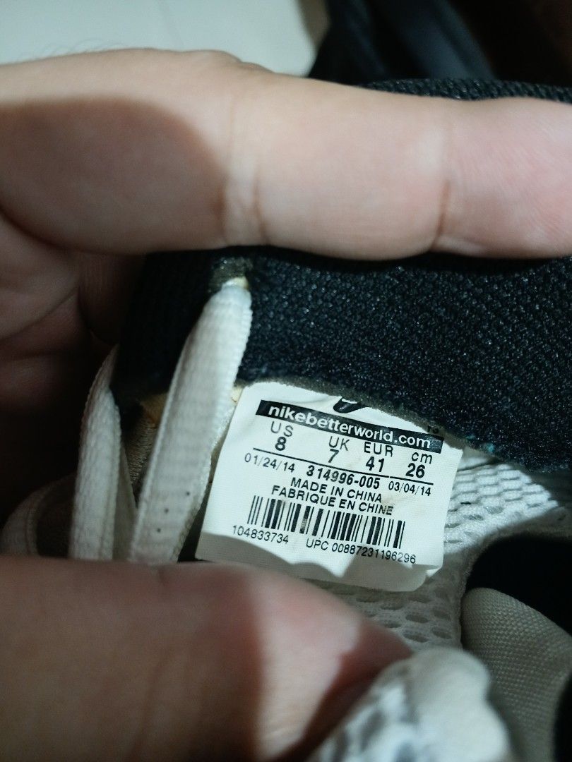 2014 Nike Air Foamposite One CONCORD (Category: Sneakers) located in Davao. Submitted by reworn.dvo (Listing ID 1426553462, Image 3). Description: letting go of my 2014 Nike Air Foamposite One Concord (authentic!) Size: US 8/UK 7/ Condition: 8/10 Issue:Small fade color on the foam shell (refer to photo) and natural yellowing of the soles due to age. a little clean up and it'll look good as new! ❗️CAN NEGOTIATE❗️ Can ship via J&T (securely packed 