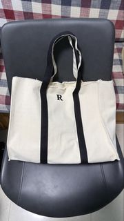 （分類：）位於 。 由 poohzi 提交（商品編號 1426534713，圖片 1）。簡介： 。