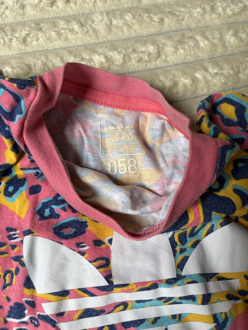 Adidas Kids Outfit Set 4-6Y (Category: Babies & Kids Fashion) located in Cavite. Submitted by -coffeebean- (Listing ID 1426403114, Image 3). Description: Adidas set.
