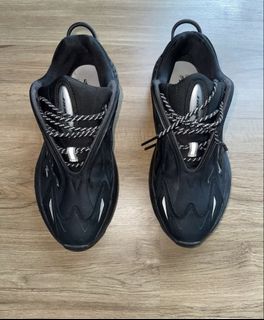 (Category: ) located in . Submitted by wardrobedeals (Listing ID 1426556874, Image 1). Description: .