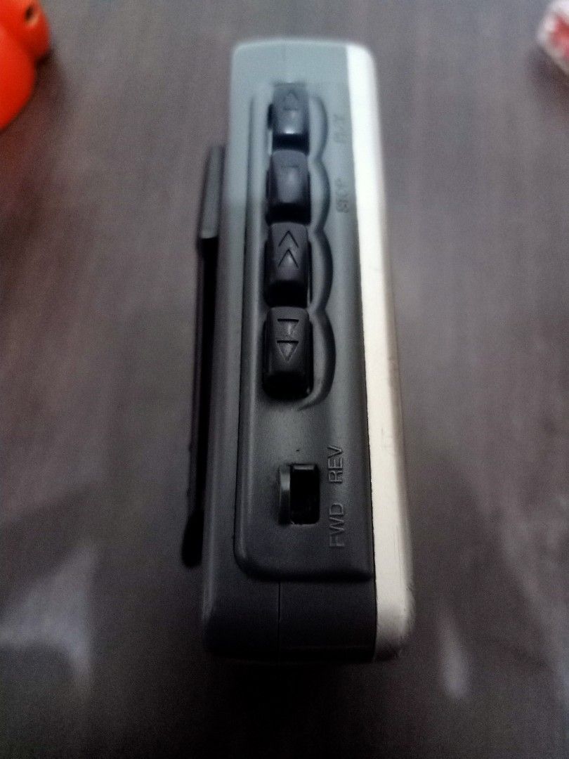 Aiwa Auto Reverse Cassette Player TX476 (Category: Portable Music Players) located in Las Pinas. Submitted by the_recycle_shop (Listing ID 1426553135, Image 2). Description: Working condition Radio working Cassette not working Mechanism working May need to replace belt Selling as is .