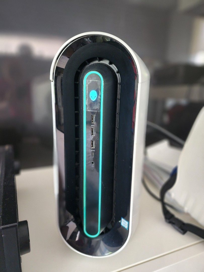 Alienware Aurora R9 Gaming PC - RTX 2060 Super413296667846266880