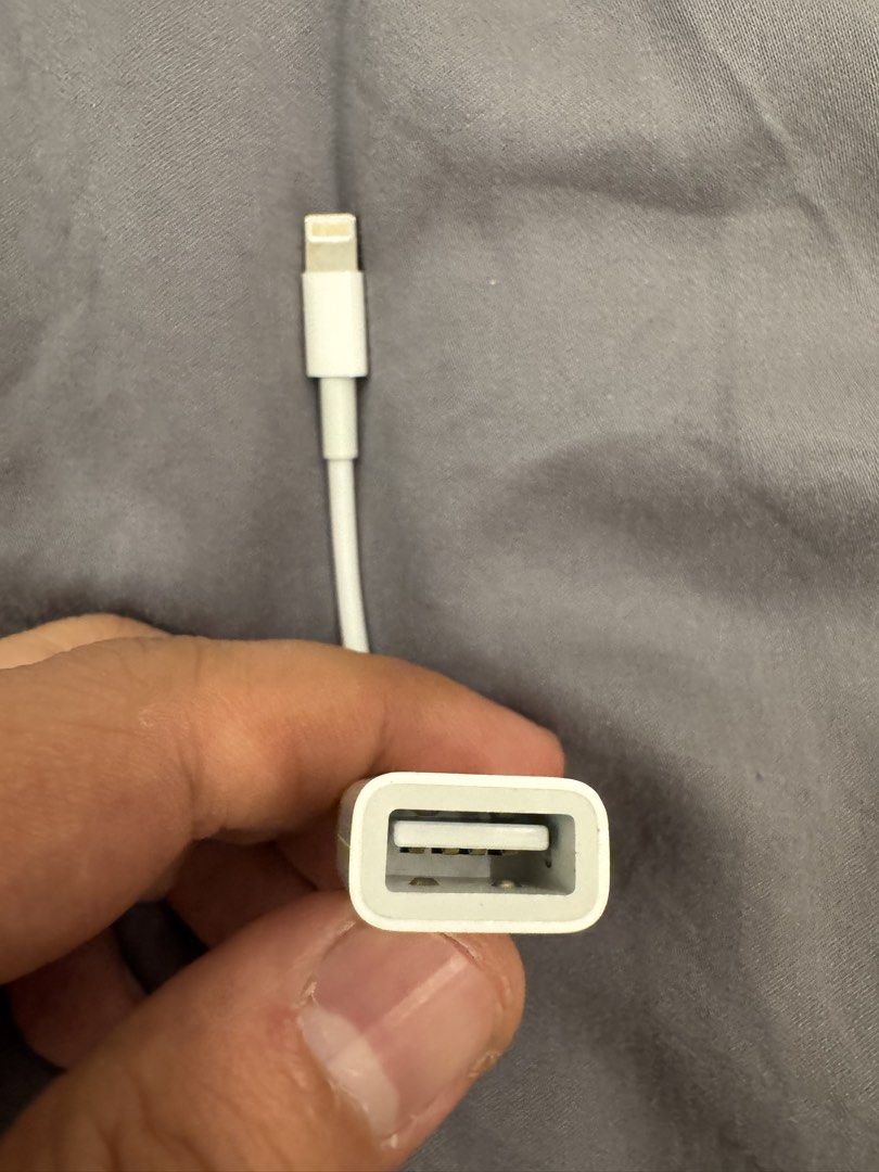 Apple Lightning to USB Adapter405991397063413761