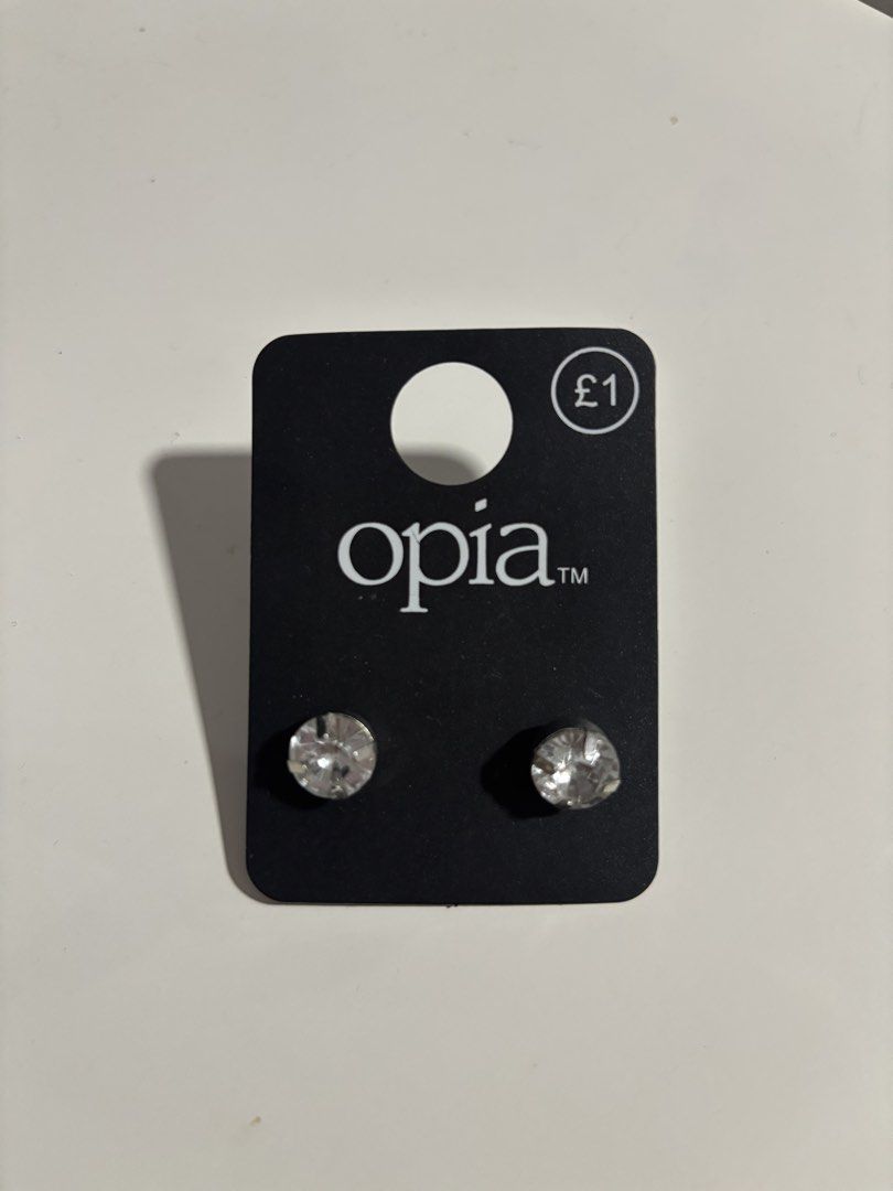 Assorted Ear Studs Bundle (Category: Earrings) located in Singapore. Submitted by krminymph (Listing ID 1426550894, Image 3). Description: ❥ new and unused ❥ selling all 3 for $5 .