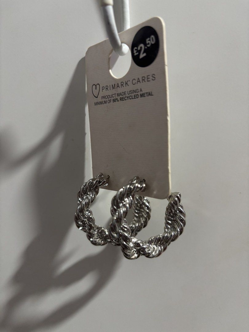 Assorted Earrings Bundle (Category: Earrings) located in Singapore. Submitted by krminymph (Listing ID 1426552500, Image 2). Description: ❥ unused earrings ❥ selling all 4 for $6.