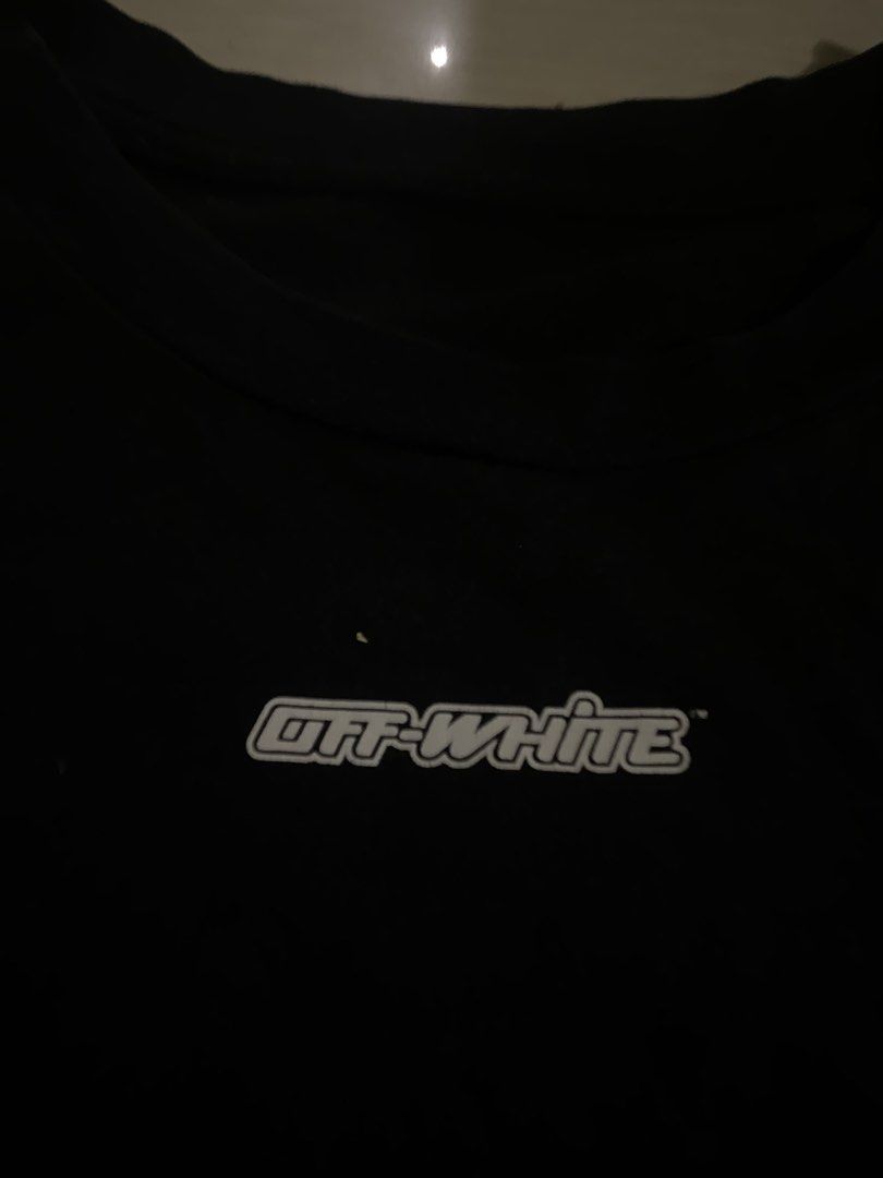 Authentic Off-White Arrow Graphic T-shirt (Category: Tshirts & Polo Shirts ) located in Tubigon. Submitted by theogarments (Listing ID 1426586682, Image 3). Description: Off white -excellent -need wash -22 width -29 lenght 9/10 Colorrate cut maintag but declare as authentic DM.